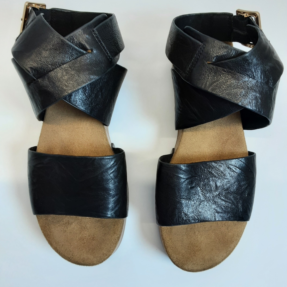 Kelsi Dagger Black Leather Sandals